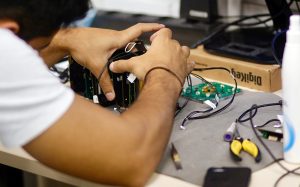 Projeto da UFSC recebe R$ 5 milhões para estruturar economia espacial de Santa Catarina
