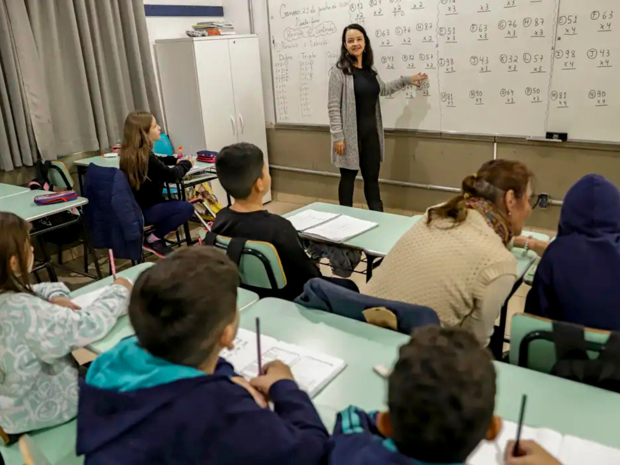 Alunos reconhecem o esforço, mas professores não se sentem valorizados nas escolas