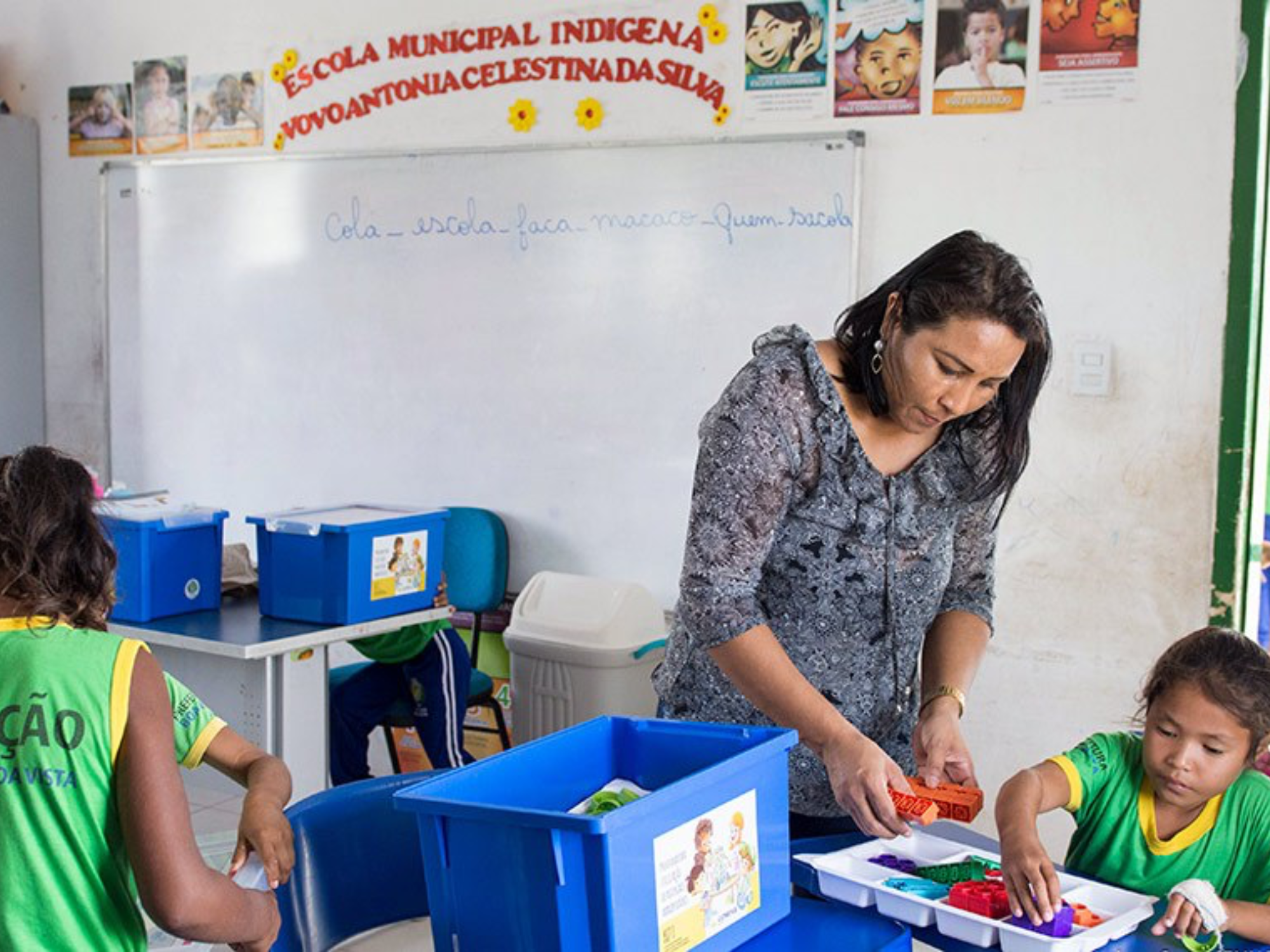 Brasil é o 3º país com menos professores satisfeitos e o 4º em que mais educadores deixam a profissão, aponta OCDE
