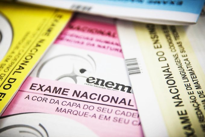 Menos de um em cada seis ingressantes em licenciaturas está em grupo com melhores notas do Enem
