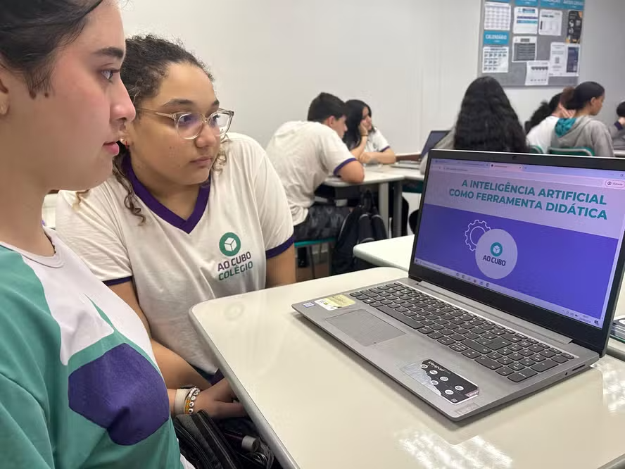 IA entrega a tarefa de casa pronta e escancara o abismo entre as escolas brasileiras