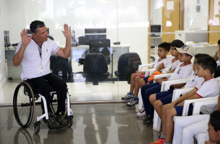 Inclusão de pessoas com deficiência exige estrutura, concurso e formação nas escolas